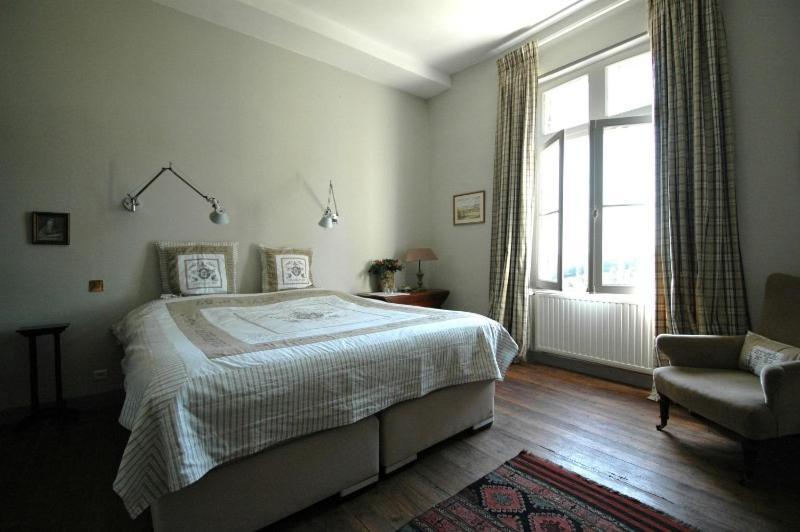 Chateau Le Tour - Chambres D'Hotes Faux  Bagian luar foto