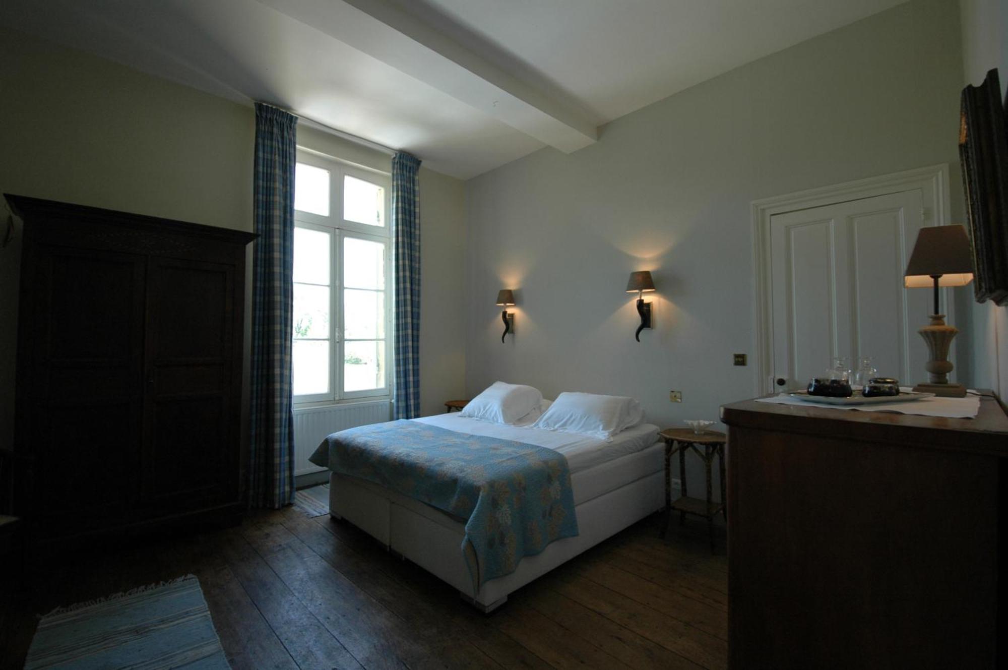 Chateau Le Tour - Chambres D'Hotes Faux  Bagian luar foto