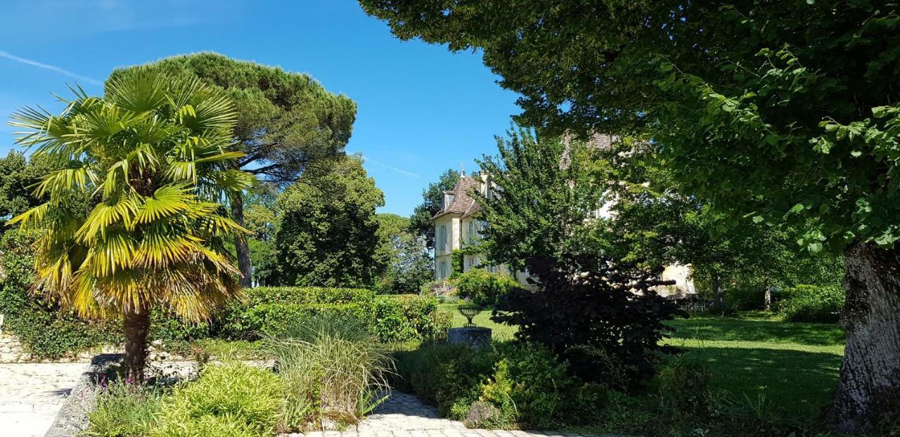 Chateau Le Tour - Chambres D'Hotes Faux  Bagian luar foto