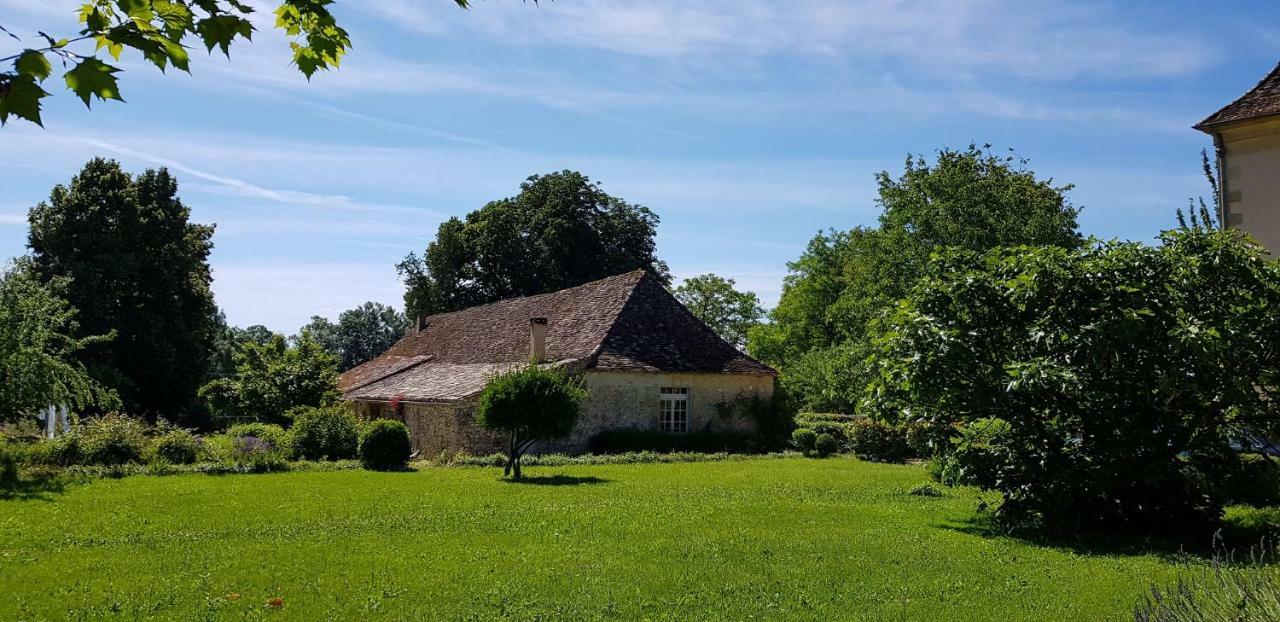 Chateau Le Tour - Chambres D'Hotes Faux  Bagian luar foto